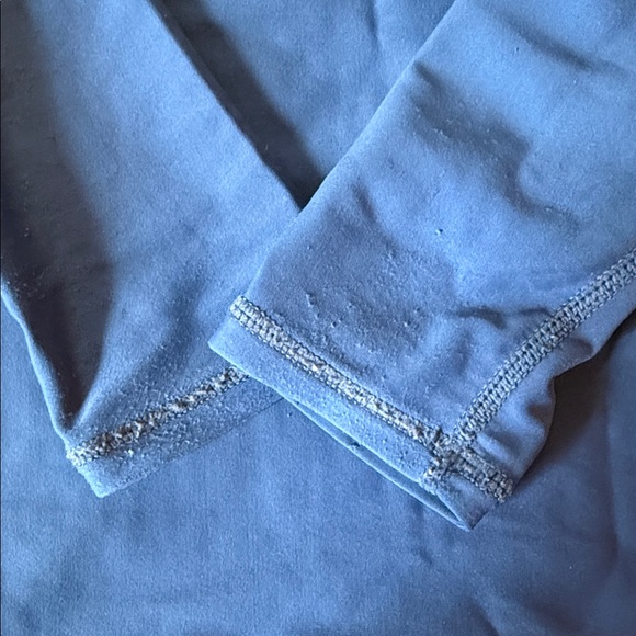 Rugged Butts Rashguard - Picture 5 of 5